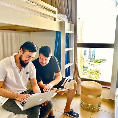 Travel Hub Premium Hostel ดูไบ ภายนอก รูปภาพ