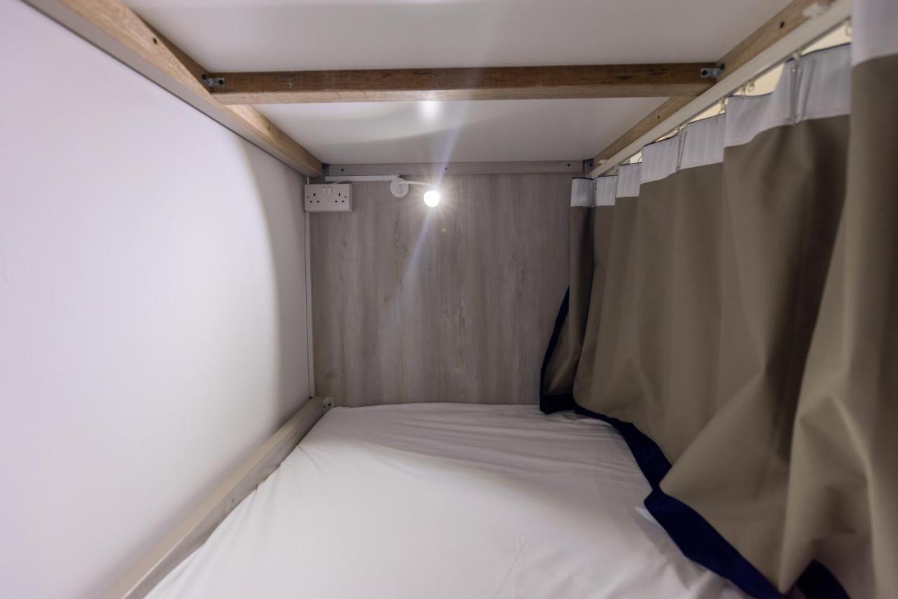 Travel Hub Premium Hostel ดูไบ ภายนอก รูปภาพ