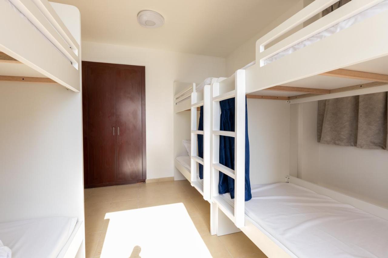 Travel Hub Premium Hostel ดูไบ ภายนอก รูปภาพ
