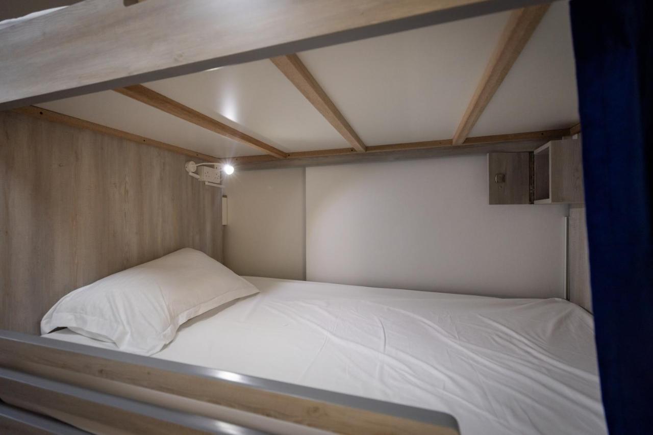 Travel Hub Premium Hostel ดูไบ ภายนอก รูปภาพ